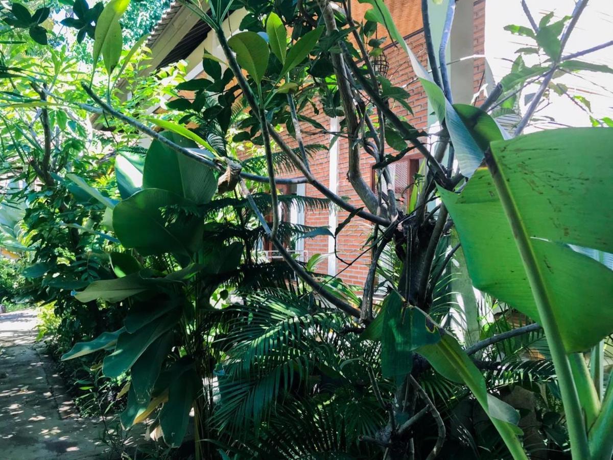 Enak Bungalow 아메드 외부 사진