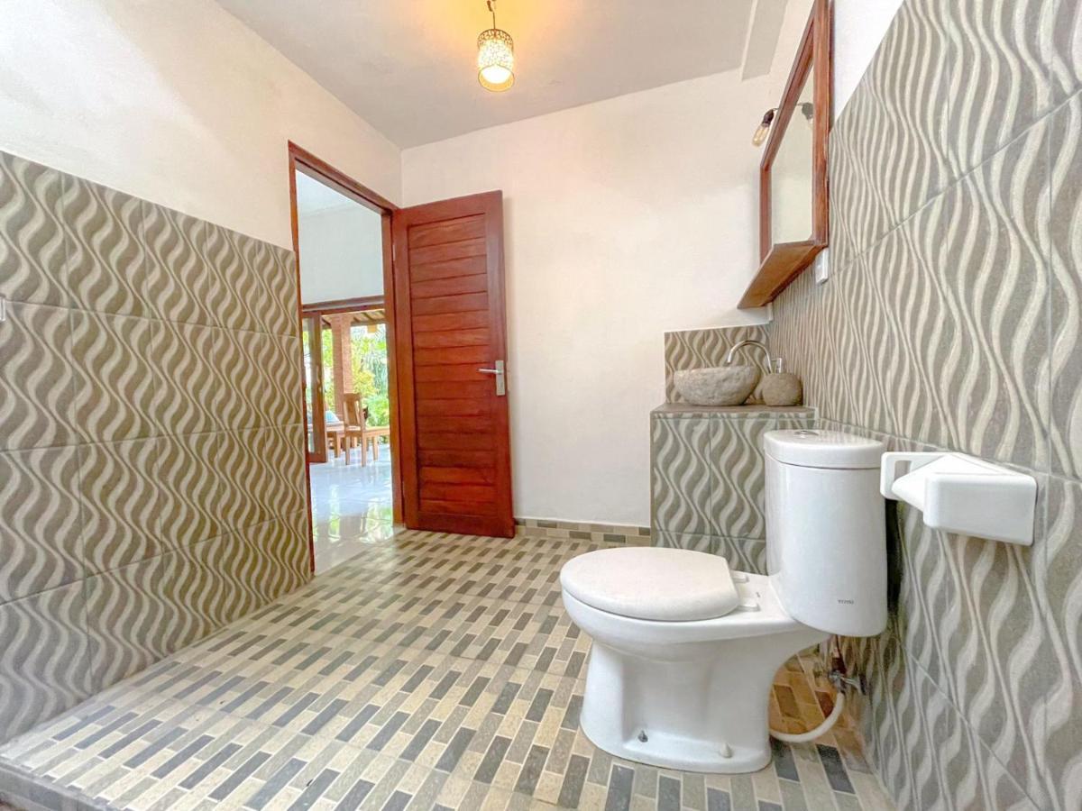 Enak Bungalow 아메드 외부 사진