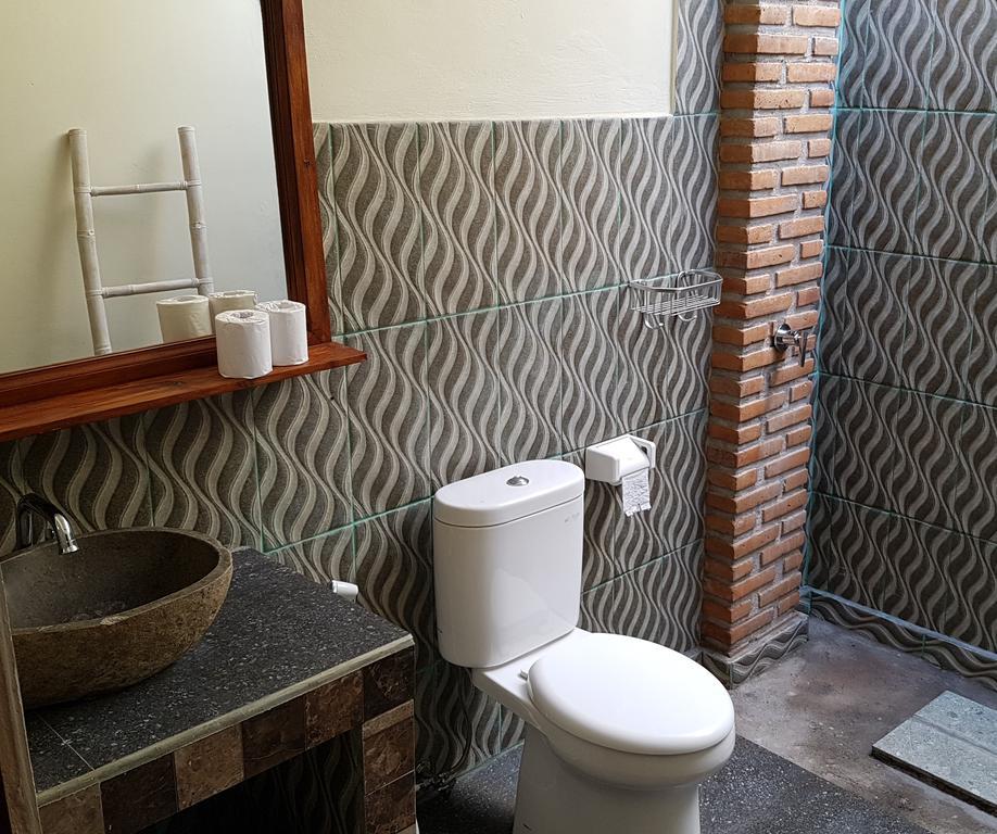 Enak Bungalow 아메드 외부 사진