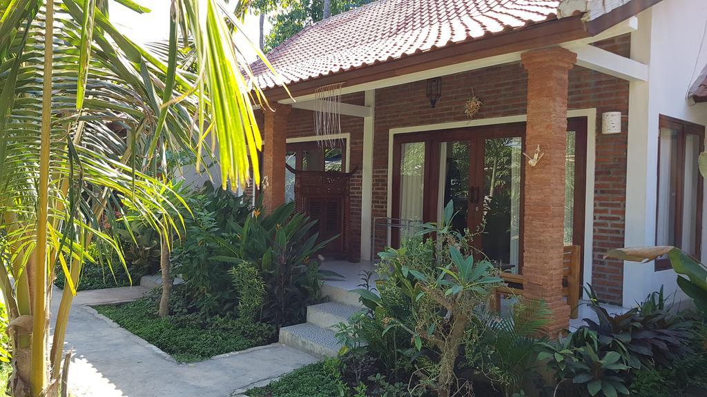 Enak Bungalow 아메드 외부 사진